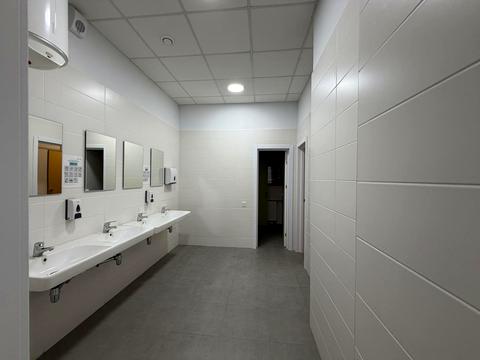 комерційна за адресою Сім'ї Прахових вул. (Гайдара), 52