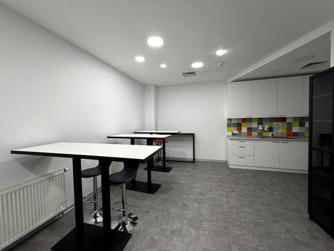 комерційна за адресою Сім'ї Прахових вул. (Гайдара), 52