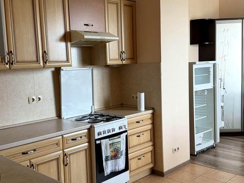 квартира за адресою Бузька вул. (Єнісейська), 8