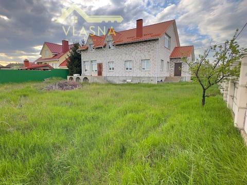 дом по адресу Шкільна ул., 1