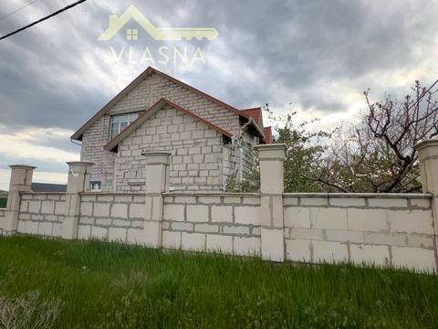 дом по адресу Шкільна ул., 1