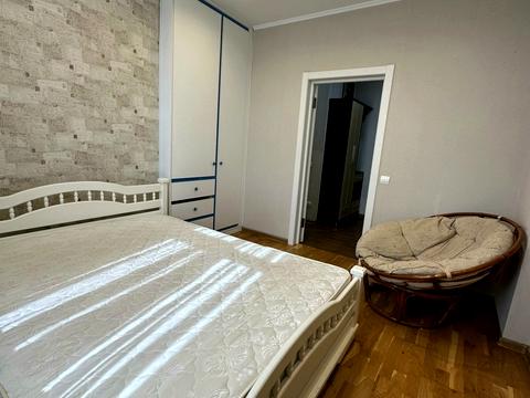 квартира за адресою Сім'ї Кульженків вул. (Петра Дегтяренка), 35