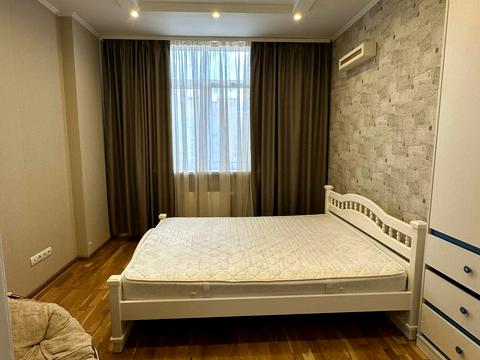 квартира за адресою Сім'ї Кульженків вул. (Петра Дегтяренка), 35
