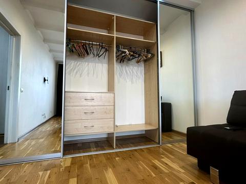 квартира за адресою Сім'ї Кульженків вул. (Петра Дегтяренка), 35