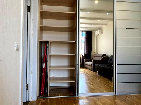 квартира за адресою Сім'ї Кульженків вул. (Петра Дегтяренка), 35