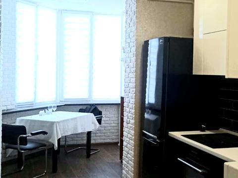квартира за адресою Абрикосова вул., 5