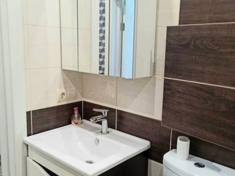 квартира за адресою Абрикосова вул., 5