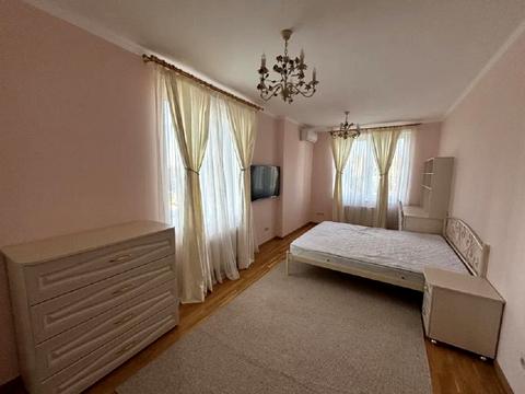 квартира за адресою Академіка Глушкова просп., 9-В
