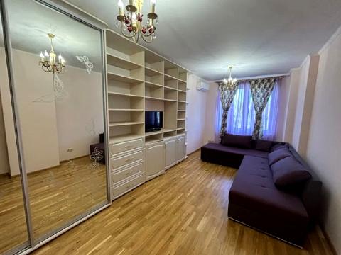 квартира за адресою Академіка Глушкова просп., 9-В