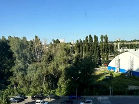 квартира за адресою Академіка Глушкова просп., 9-В