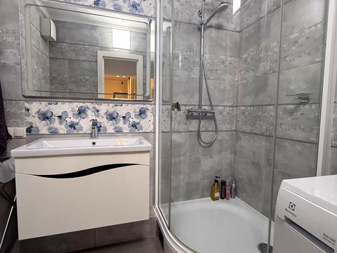 квартира за адресою Софії Русової вул., 3