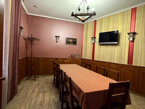 комерційна за адресою Київська вул., 11