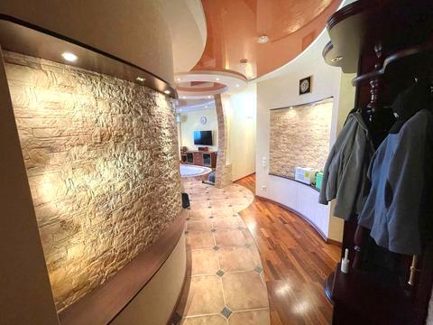 квартира за адресою Раїси Окіпної вул., 10-А