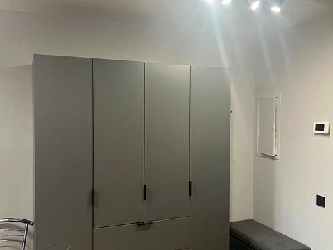 квартира за адресою Осіння вул., 33