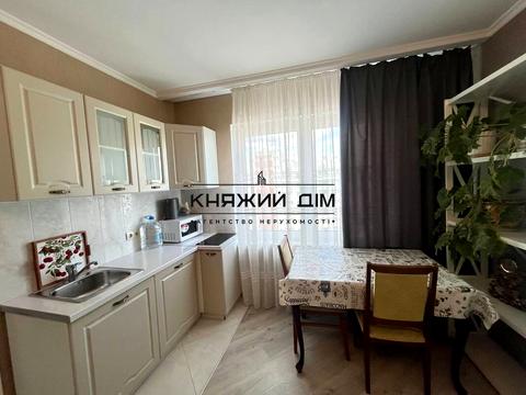 квартира по адресу Софии Русовой ул., 7