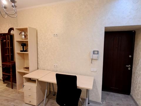 комерційна за адресою Прорізна вул., 5