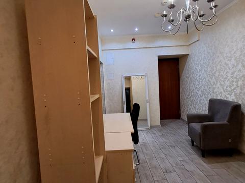 комерційна за адресою Прорізна вул., 5