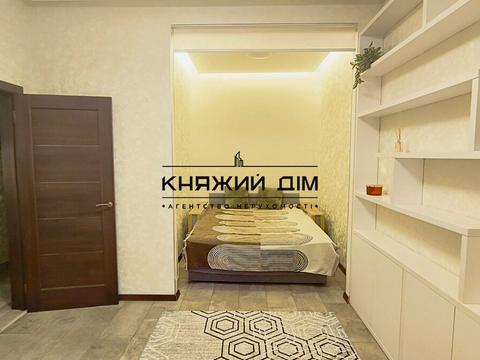 квартира по адресу Героев Небесной Сотни просп., 18/2