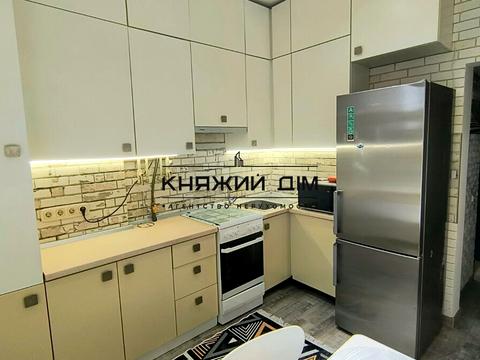 квартира по адресу Героев Небесной Сотни просп., 18/2