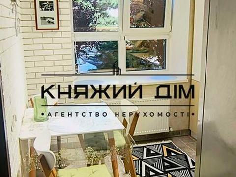 квартира по адресу Героев Небесной Сотни просп., 18/2