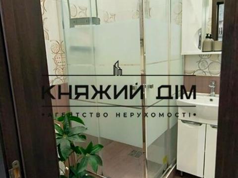 квартира по адресу Героев Небесной Сотни просп., 18/2
