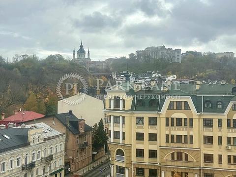 комерційна за адресою Воздвиженська вул., 22