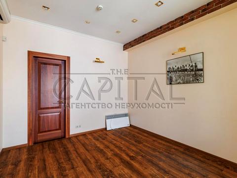 комерційна за адресою Оболонська вул., 49/21