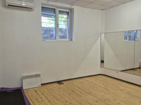 комерційна за адресою Степана Бандери пров., 15