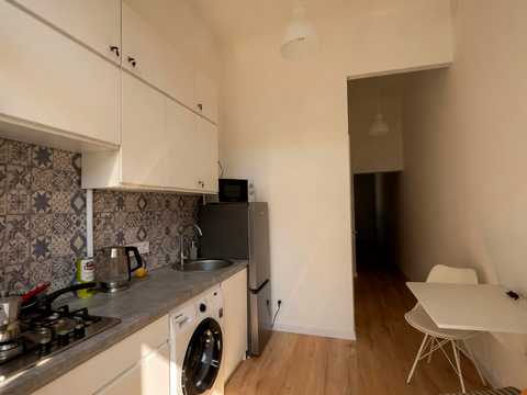 квартира за адресою Кирила і Мефодія вул., 37