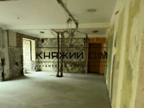 комерційна за адресою Київ, Павла Тичини просп., 9