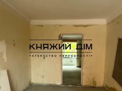 комерційна за адресою Київ, Павла Тичини просп., 9