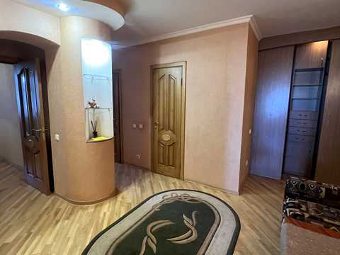 квартира за адресою Анни Ахматової вул., 3