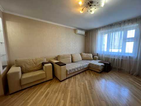квартира за адресою Анни Ахматової вул., 3