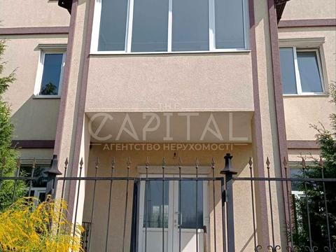 комерційна за адресою Макарівська вул., 3
