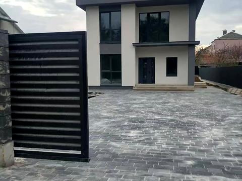 будинок за адресою Степана Бандери вул., 16