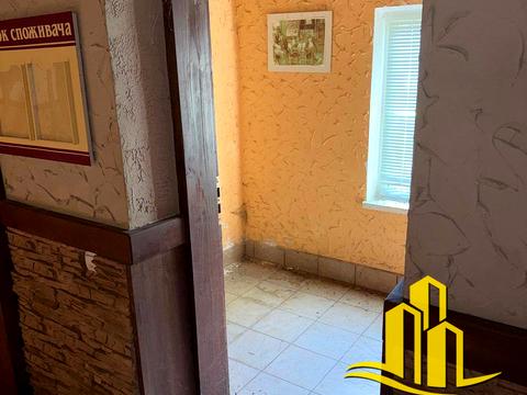 комерційна за адресою Степана Бандери, 112 А