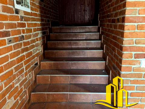 комерційна за адресою Степана Бандери, 112 А
