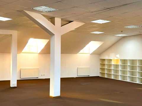 комерційна за адресою Київ, Рибальська вул., 10