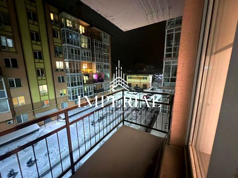 квартира за адресою Академіка Лебедєва вул., 1