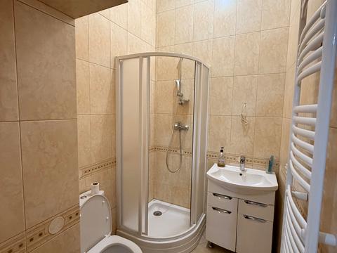 комерційна за адресою Новосельського вул., 95