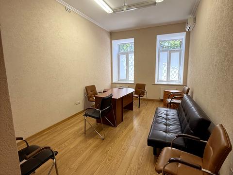 комерційна за адресою Новосельського вул., 95