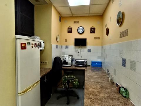 комерційна за адресою Гната Хоткевича вул. (Червоногвардійська), 8