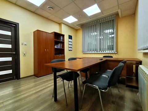 комерційна за адресою Гната Хоткевича вул. (Червоногвардійська), 8