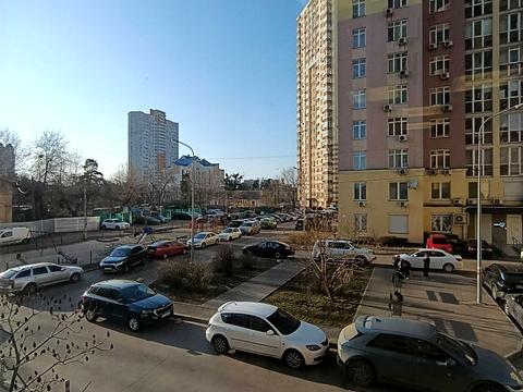 комерційна за адресою Гната Хоткевича вул. (Червоногвардійська), 8