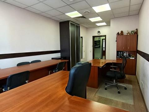 комерційна за адресою Гната Хоткевича вул. (Червоногвардійська), 8