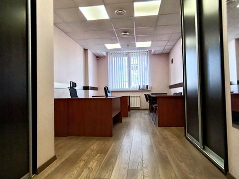 комерційна за адресою Гната Хоткевича вул. (Червоногвардійська), 8