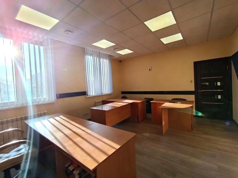 комерційна за адресою Гната Хоткевича вул. (Червоногвардійська), 8