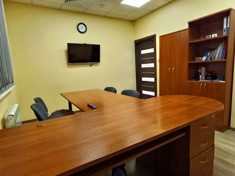 комерційна за адресою Гната Хоткевича вул. (Червоногвардійська), 8
