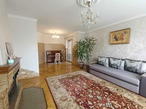 будинок за адресою Шкільна вул., 4