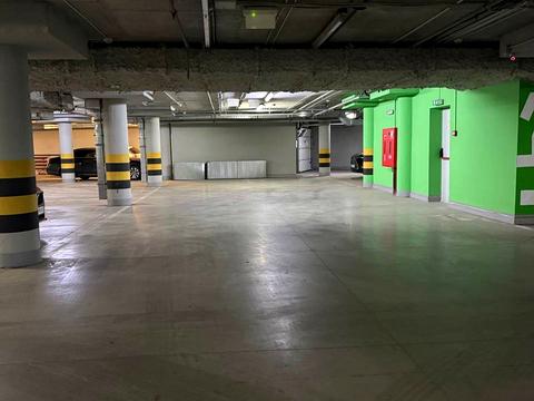 паркомісце за адресою Київ, Андрія Верхогляда вул. (Михайла Драгомирова), 20
